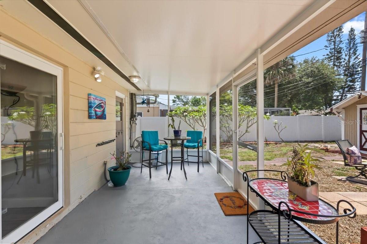 Screened-in Patio-Floors Freshly painted.