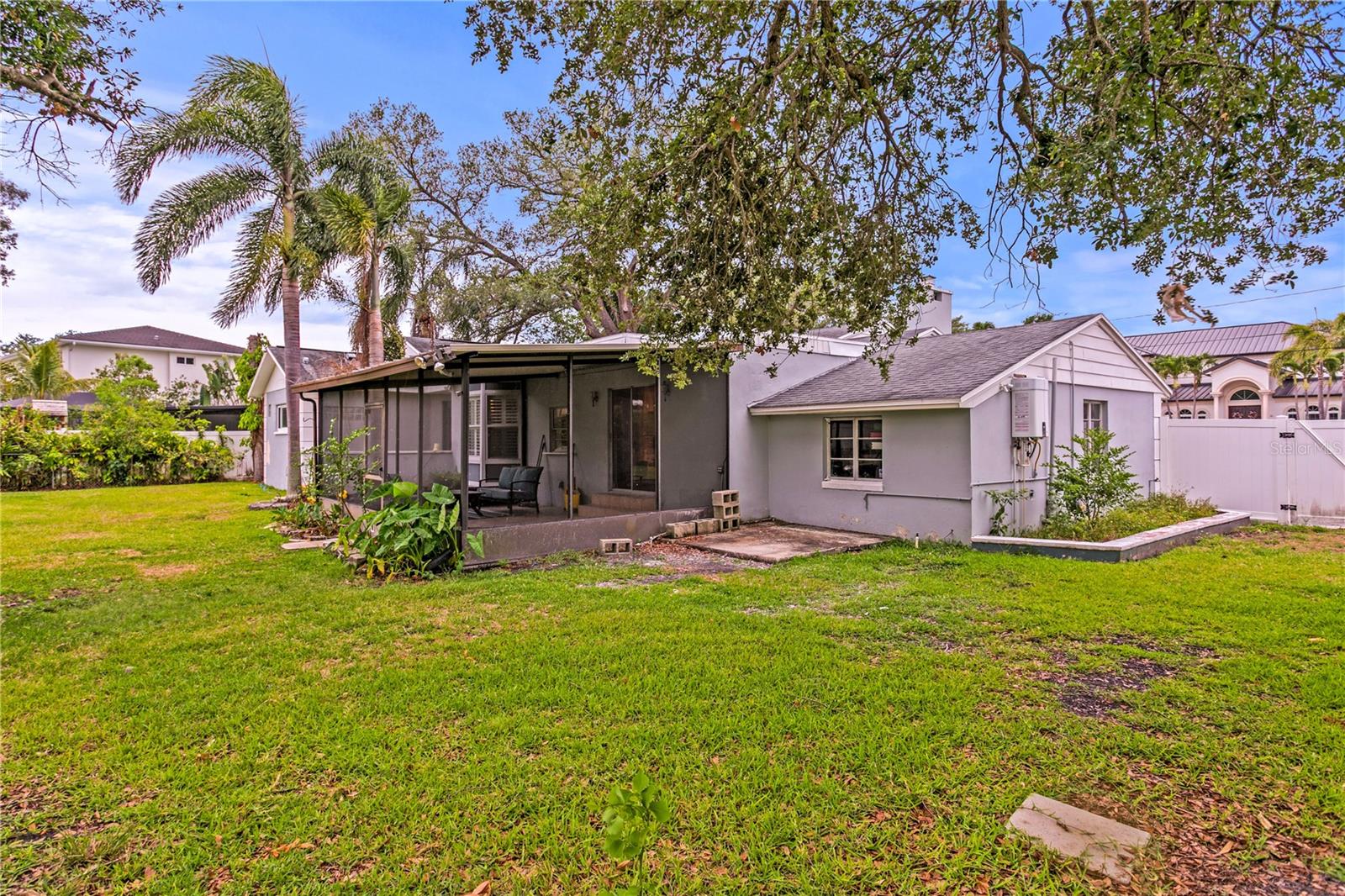 This home sits on a large .25 acre lot