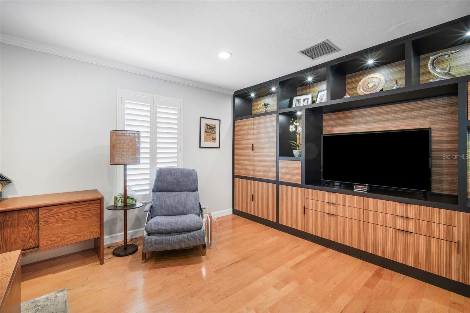 Office Built-in