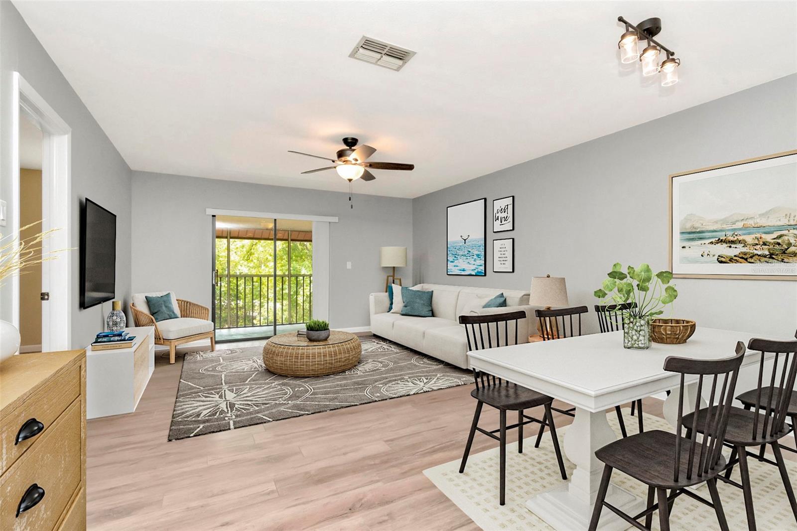virtually Staged living /dining room