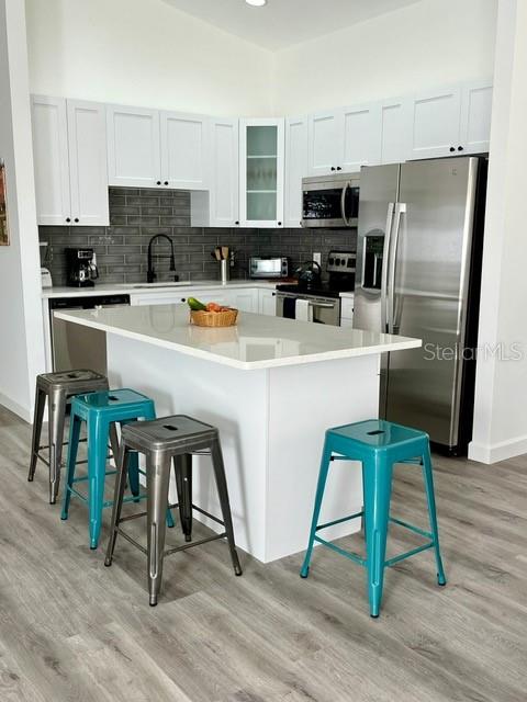EAT IN KITCHEN