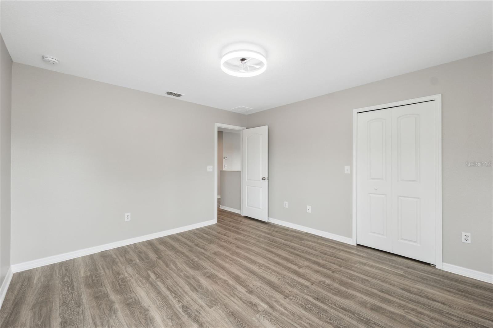 G5096979