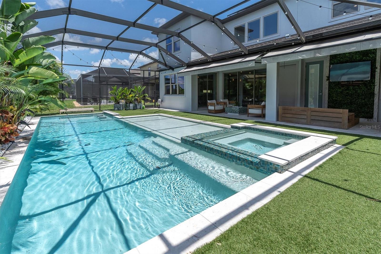 HEATED SALTWATER POOL & SPA