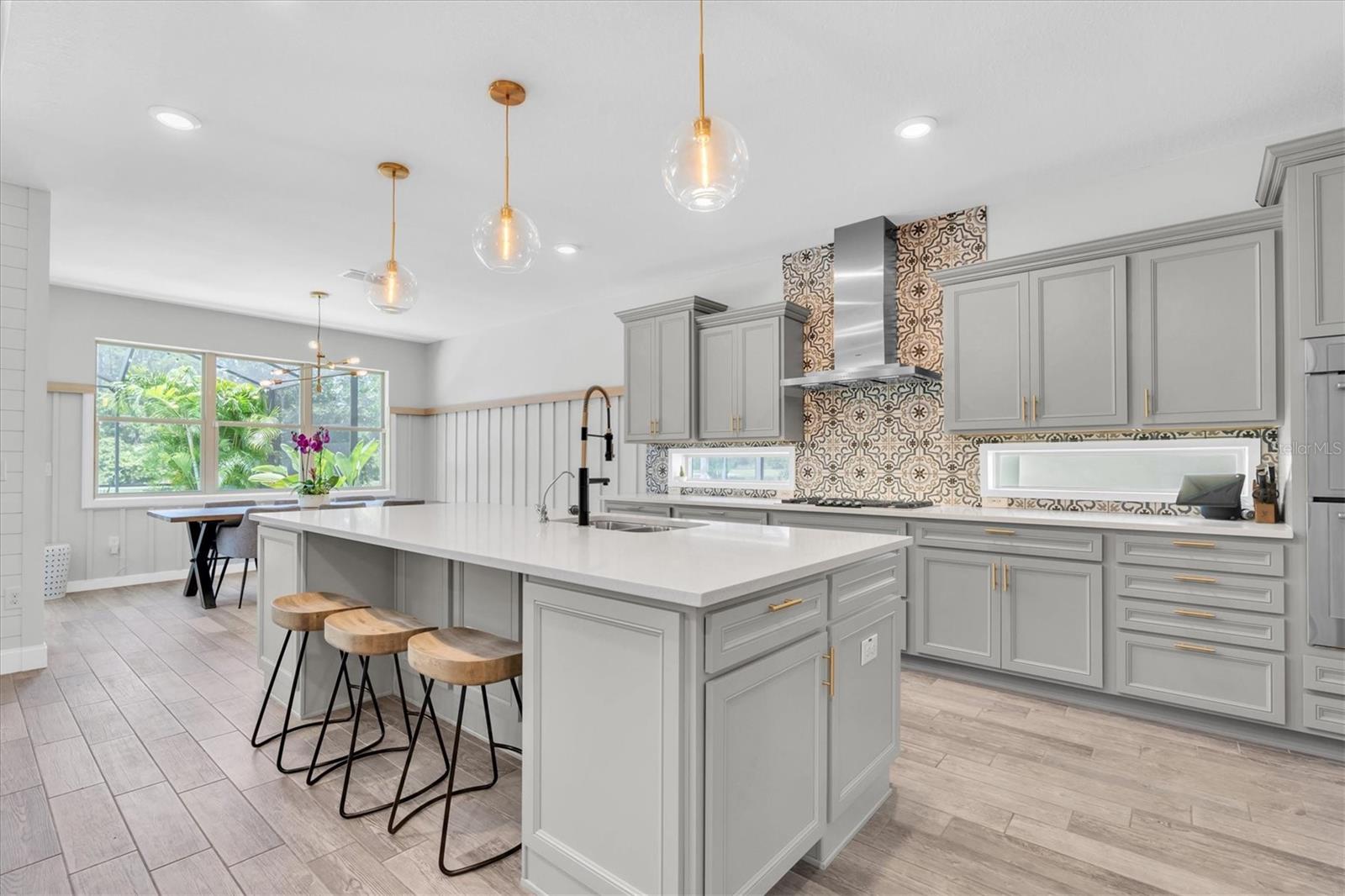 GOURNET KITCHEN