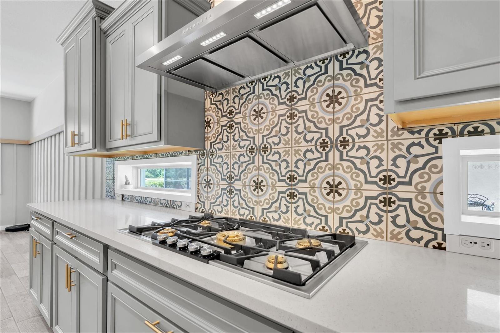 TOP OF THE LINE COMMERCIAL GRADE APPLIANCES
