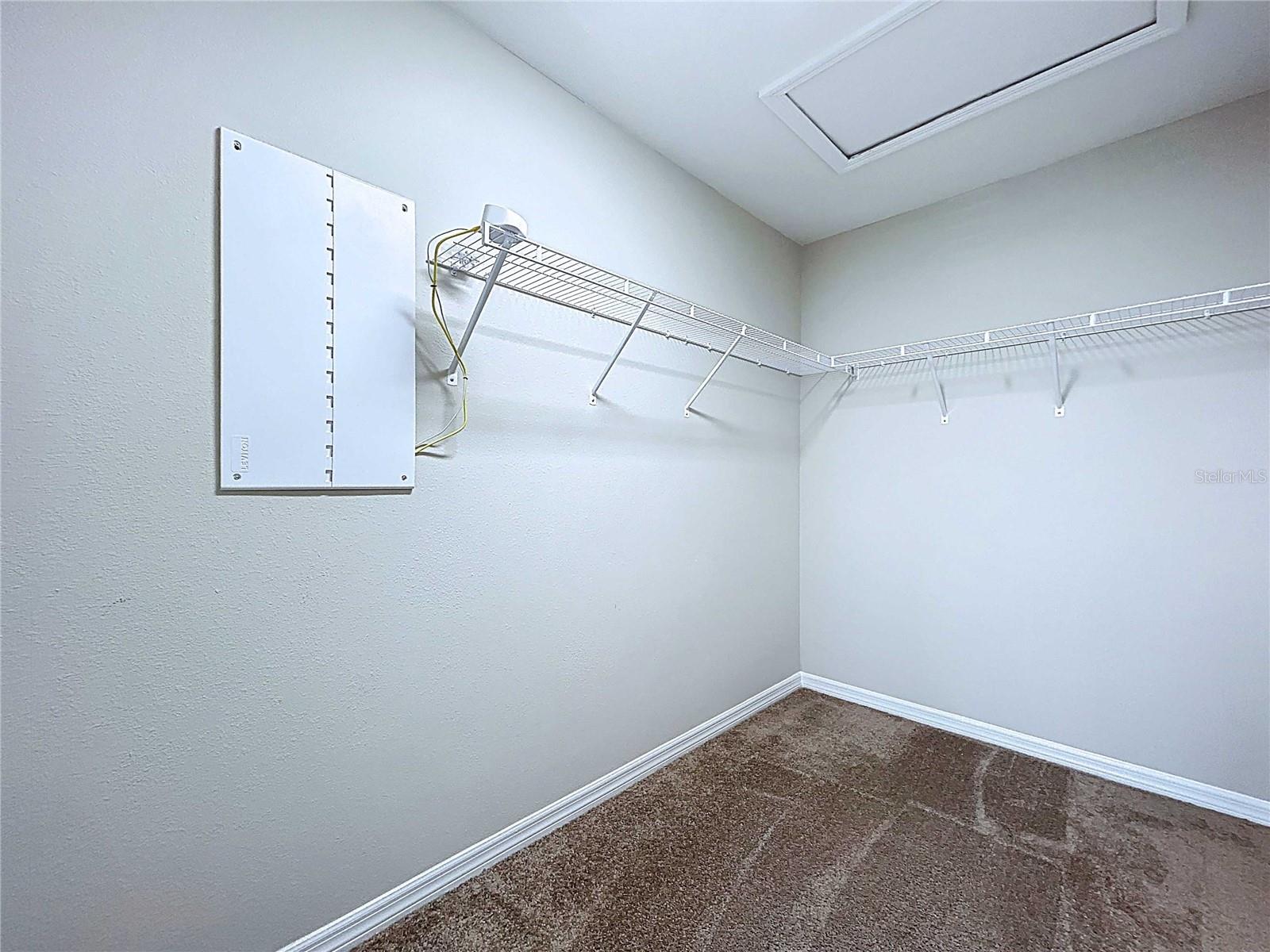 Walk-in Closet