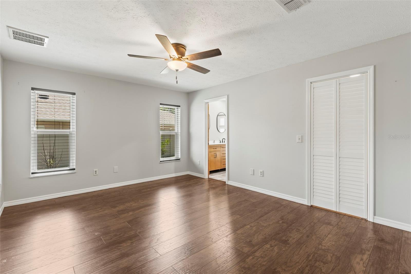 Primary suite