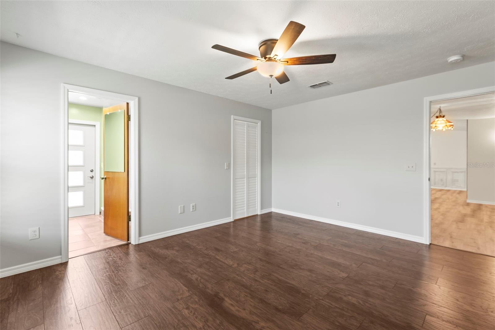 Primary suite