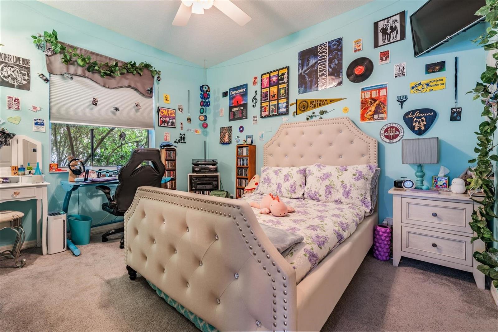 TB8385235