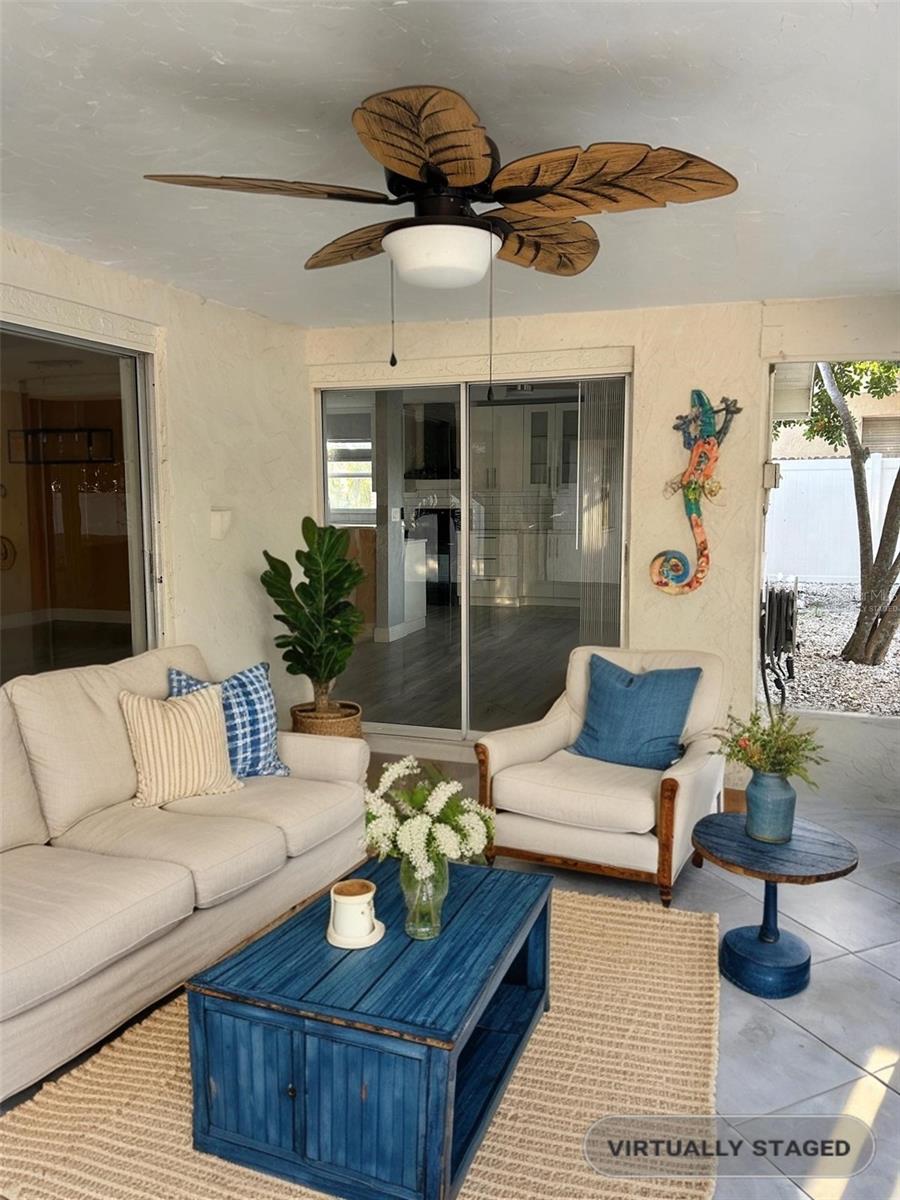 Virtually staged sunroom