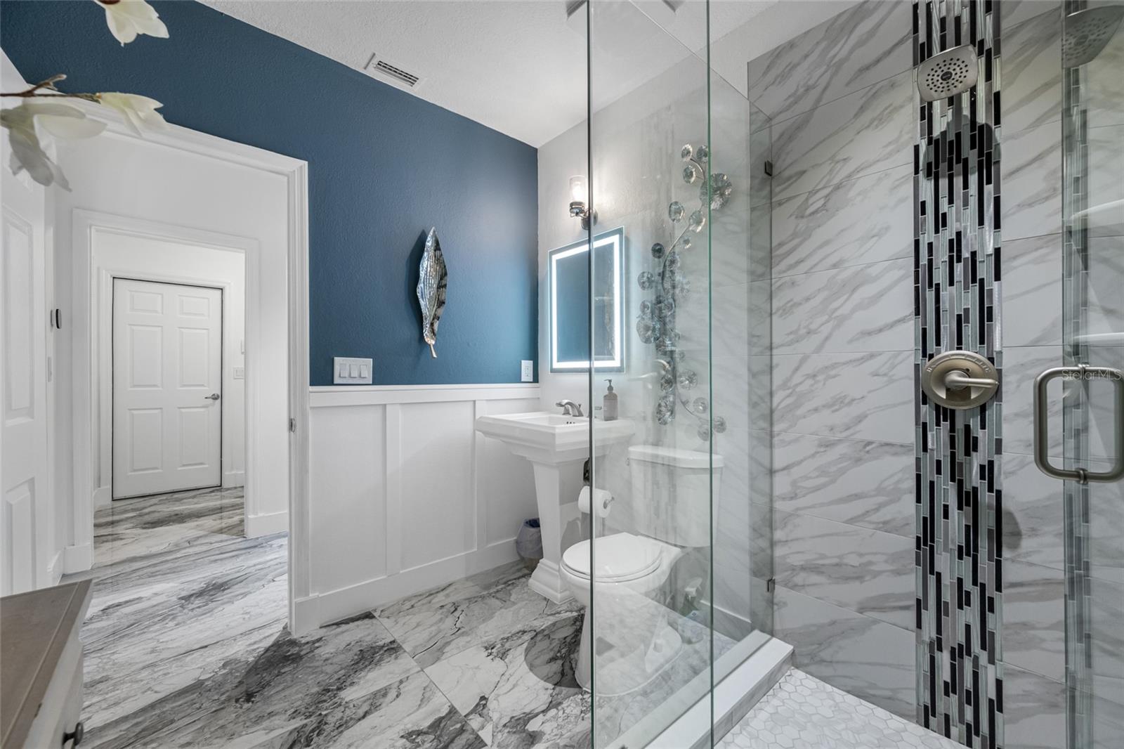 Pool/Hall Bath