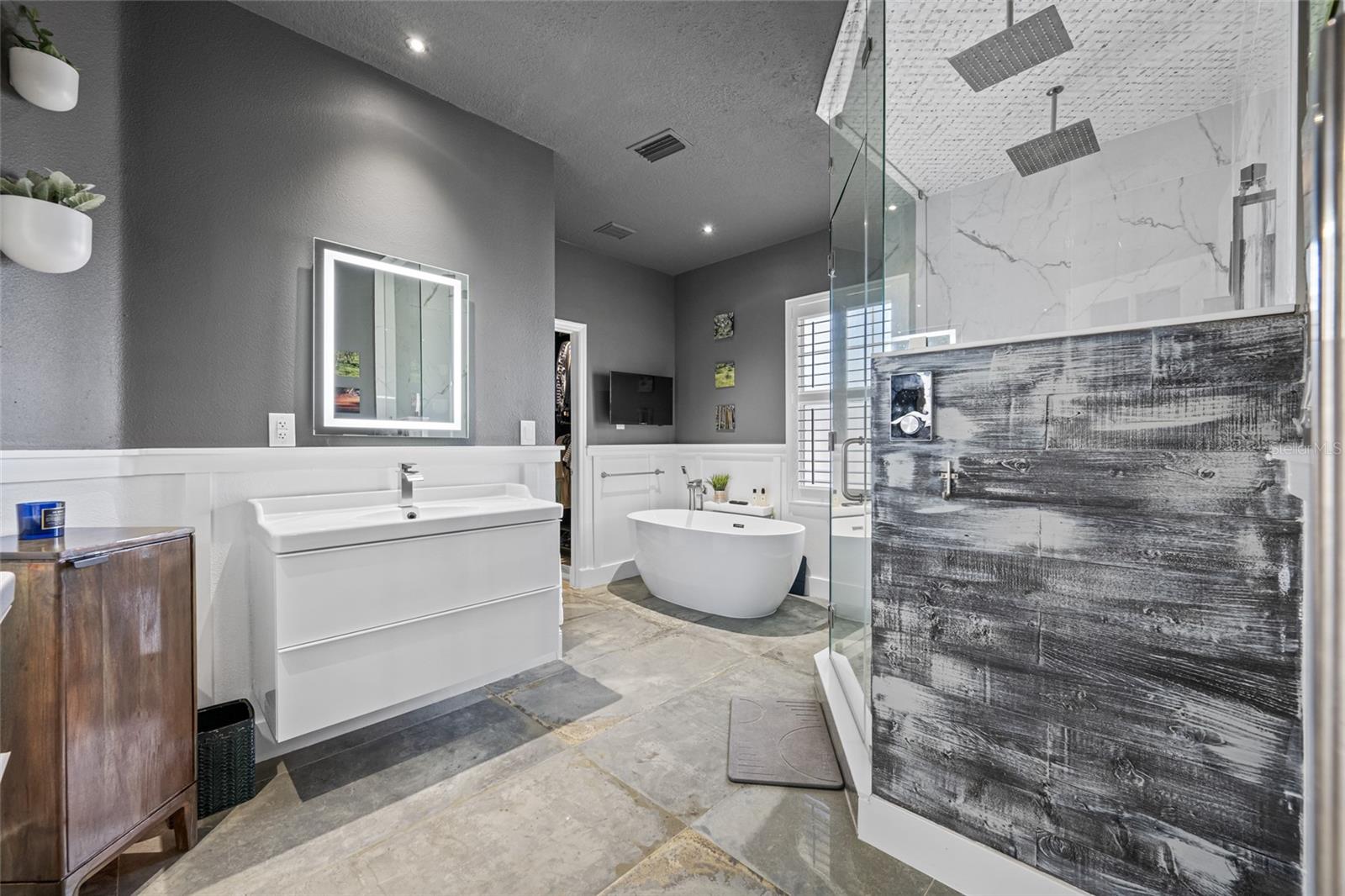 Primary Suite Bath