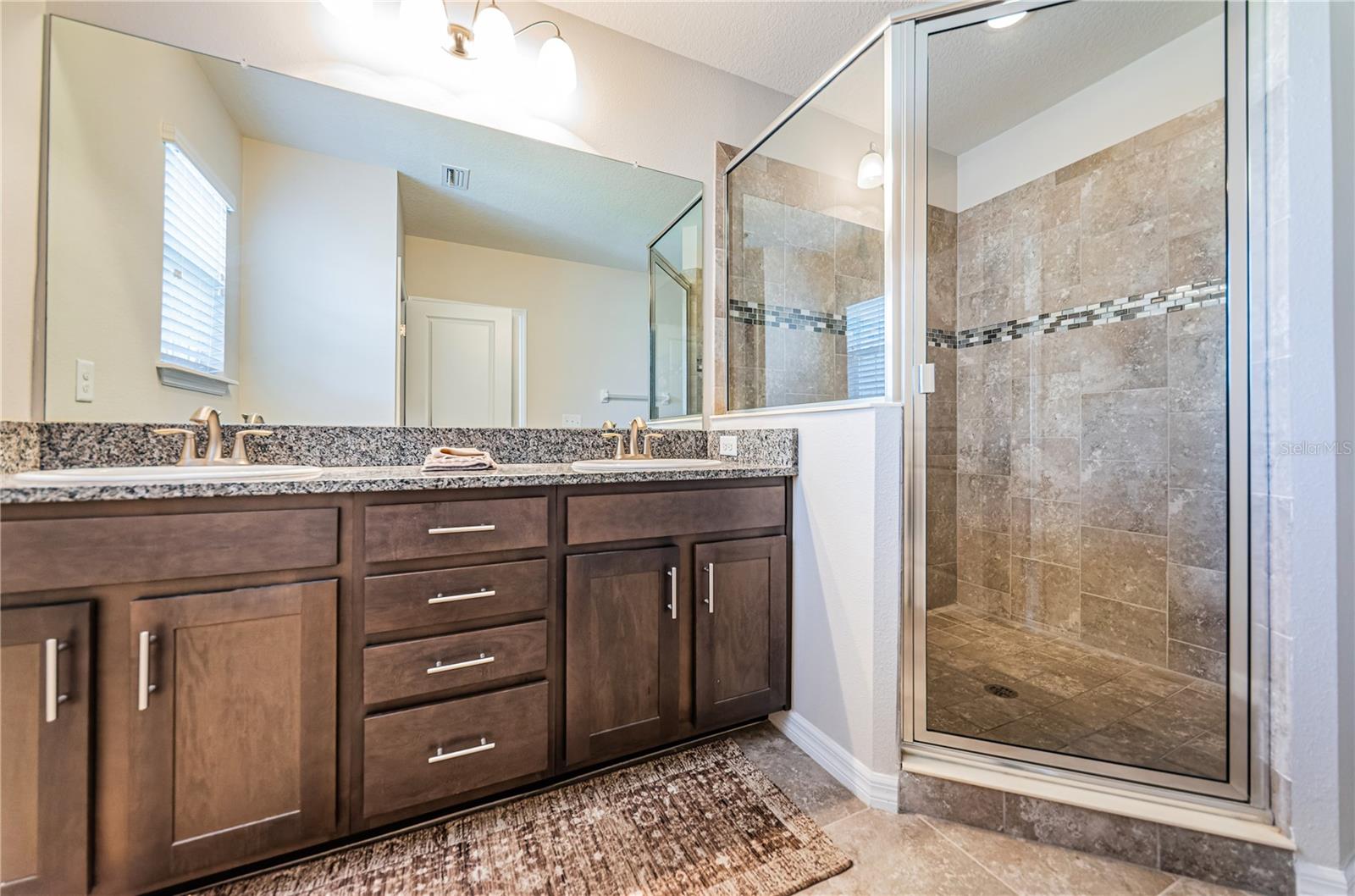 primary en-suite bathroom,