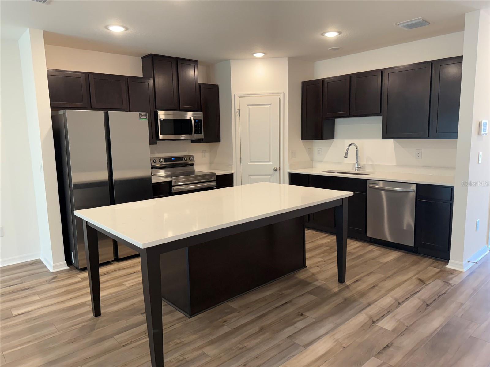 Stunning kitchen with quartz countertops