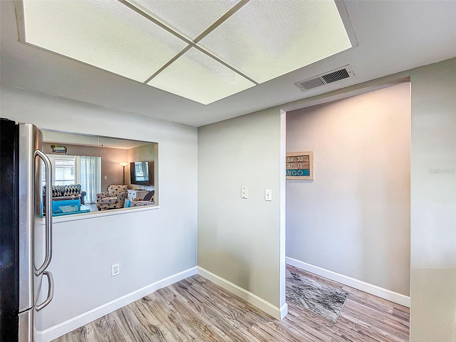 Cart removed to show eating area if desired