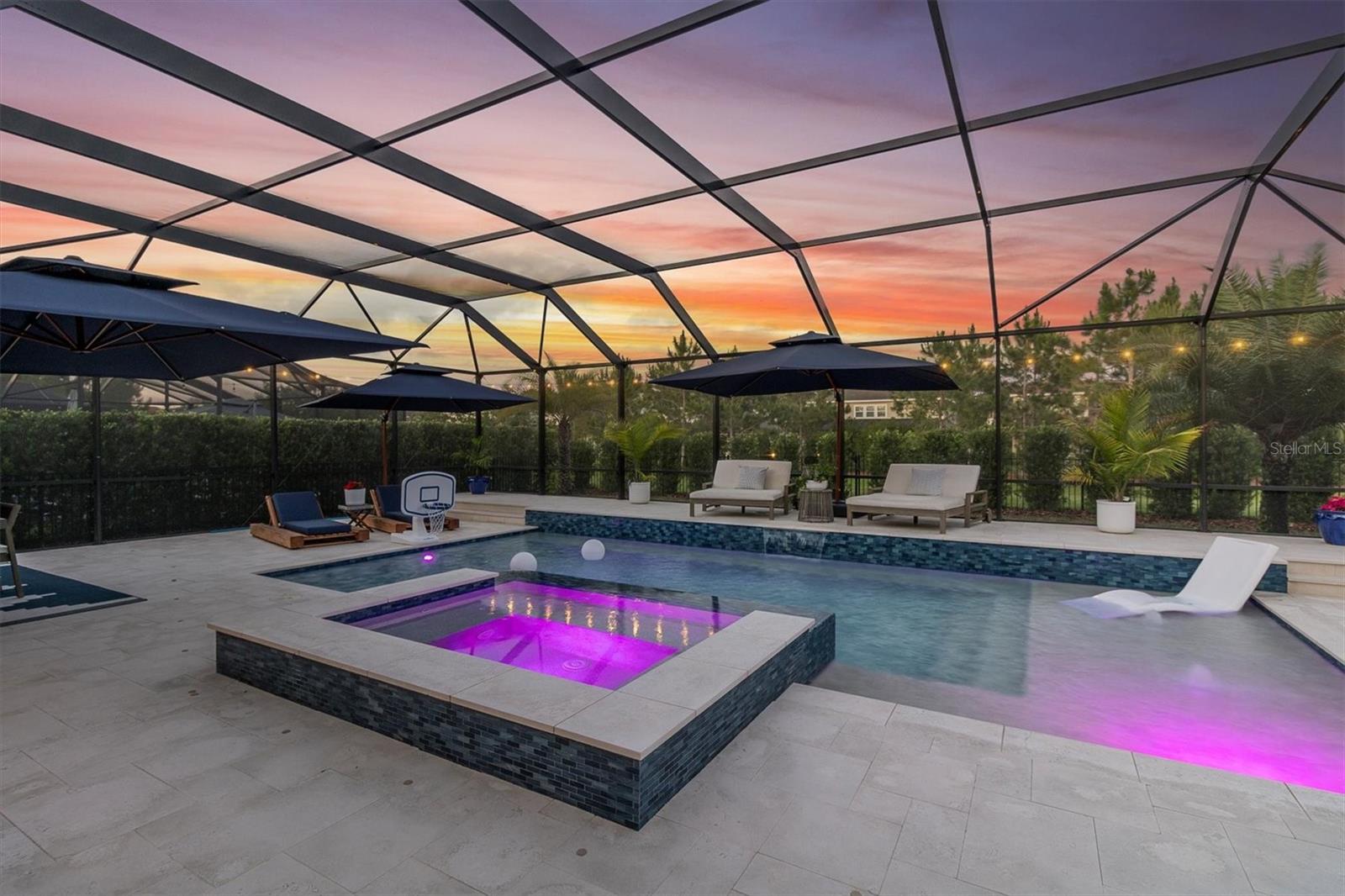 LIVE THE FLORIDA LIFESTYLE EVRRYONE DREAMS OF