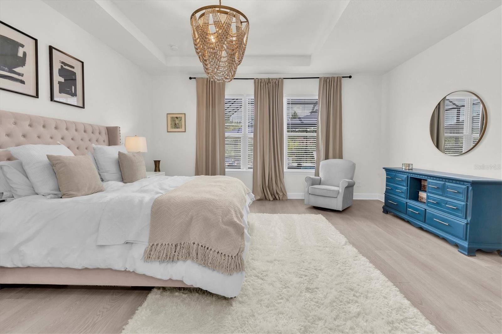 IMPRESSIVE SPA-LIKE PRIMARY ENSUOTE WITH DUAL ENTRY WALK IN SHOWER & GARDEN SOAKING TUB
