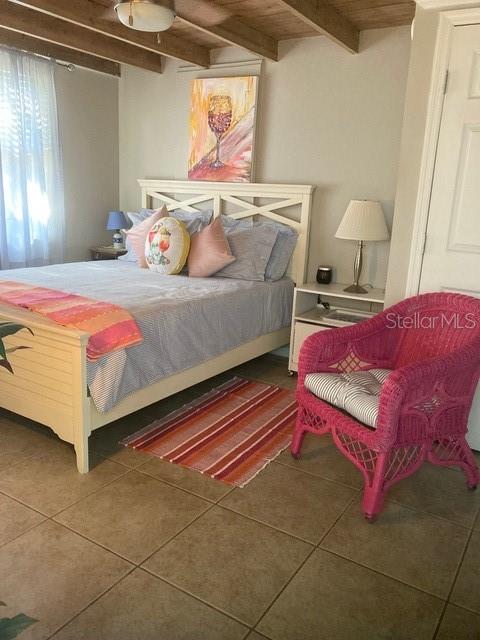 APT B Studio bedroom area