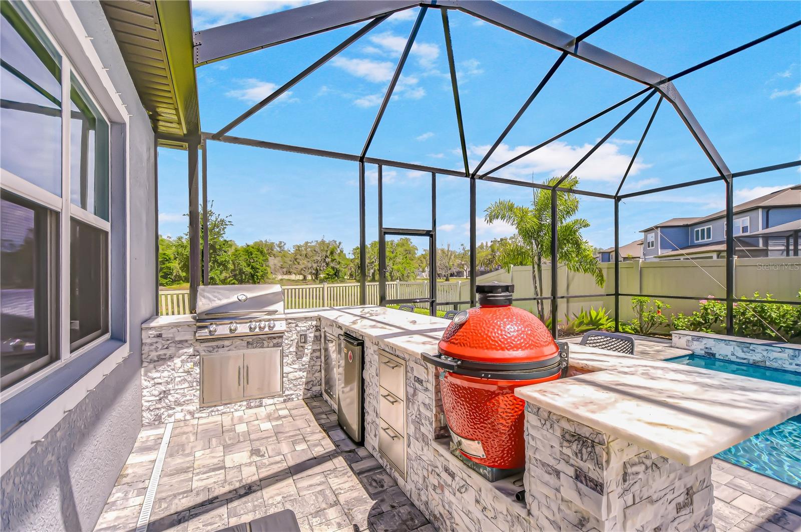Outdoor kitchen!