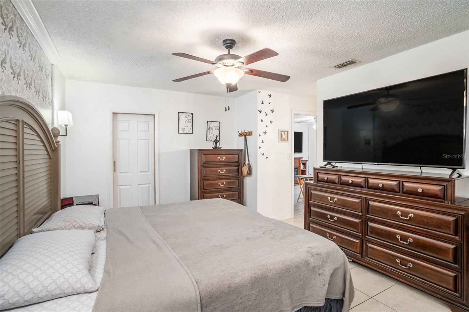 Area 1: Master Bedroom