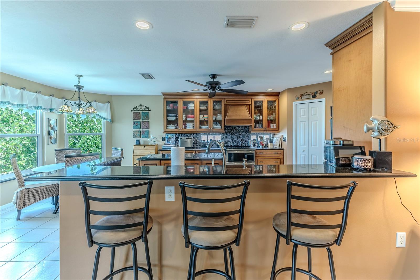 Breakfast Bar