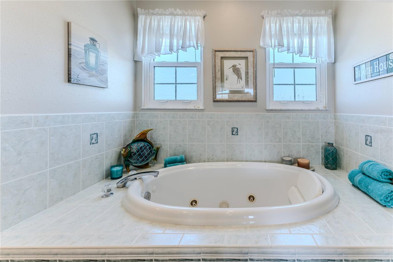 Jetted Soaking Tub