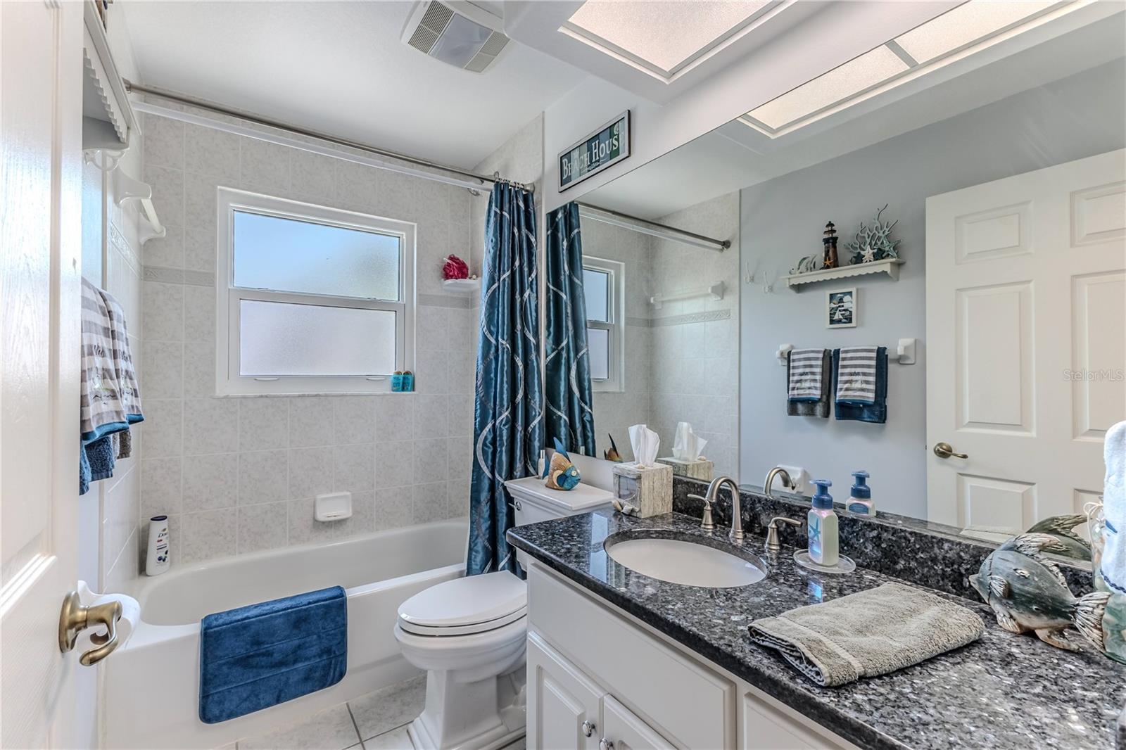 Tub/Shower Guest Bathroom