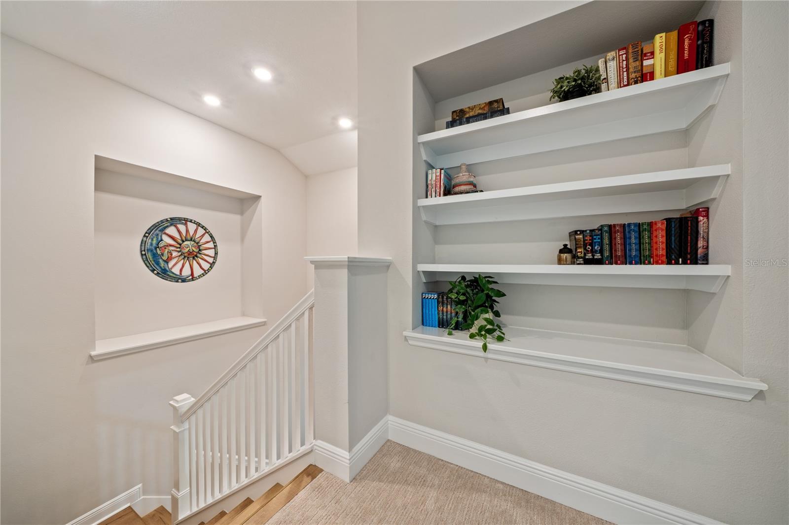 2nd Floor Landing