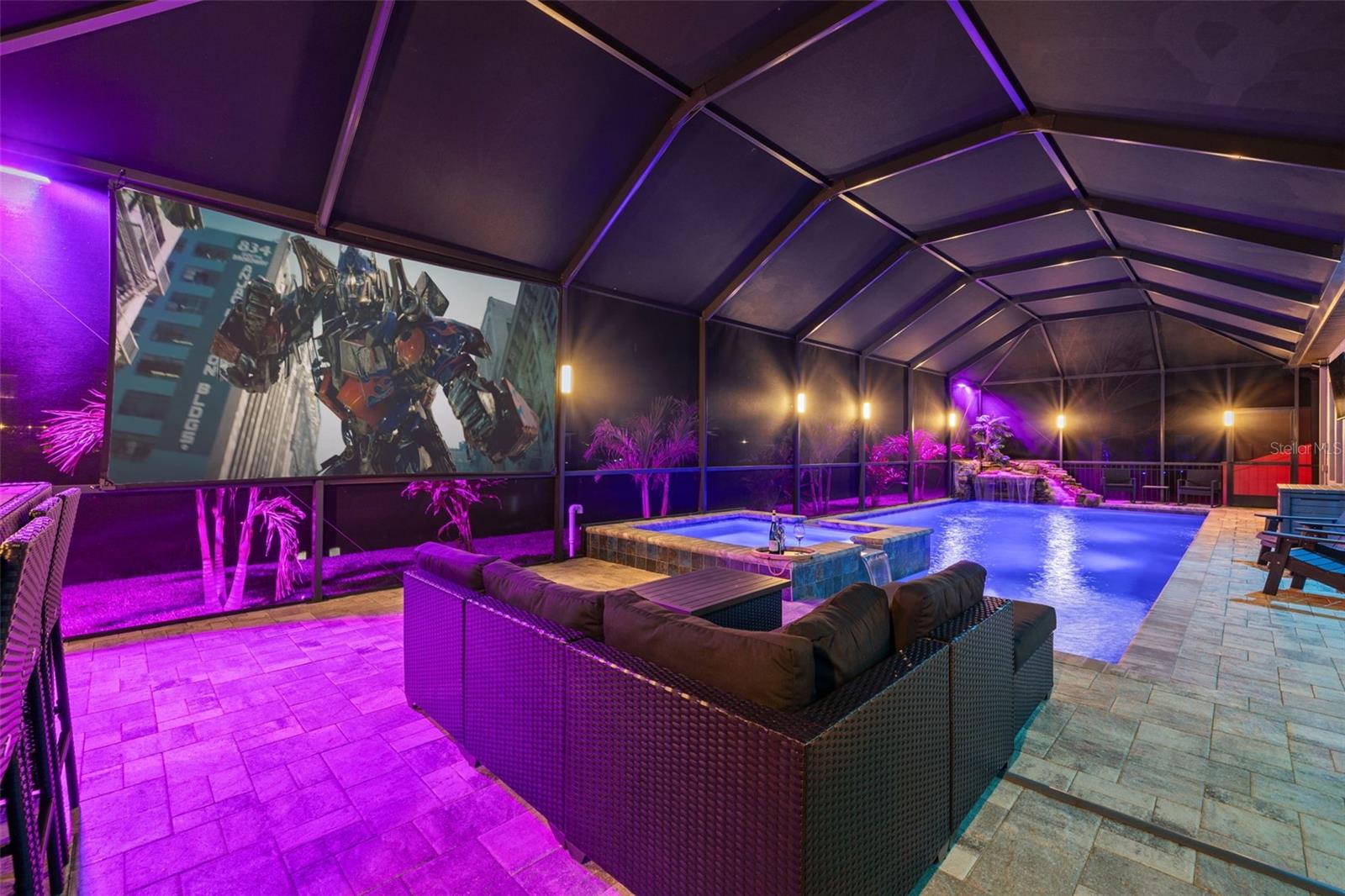 Entertainment Deck / Pool