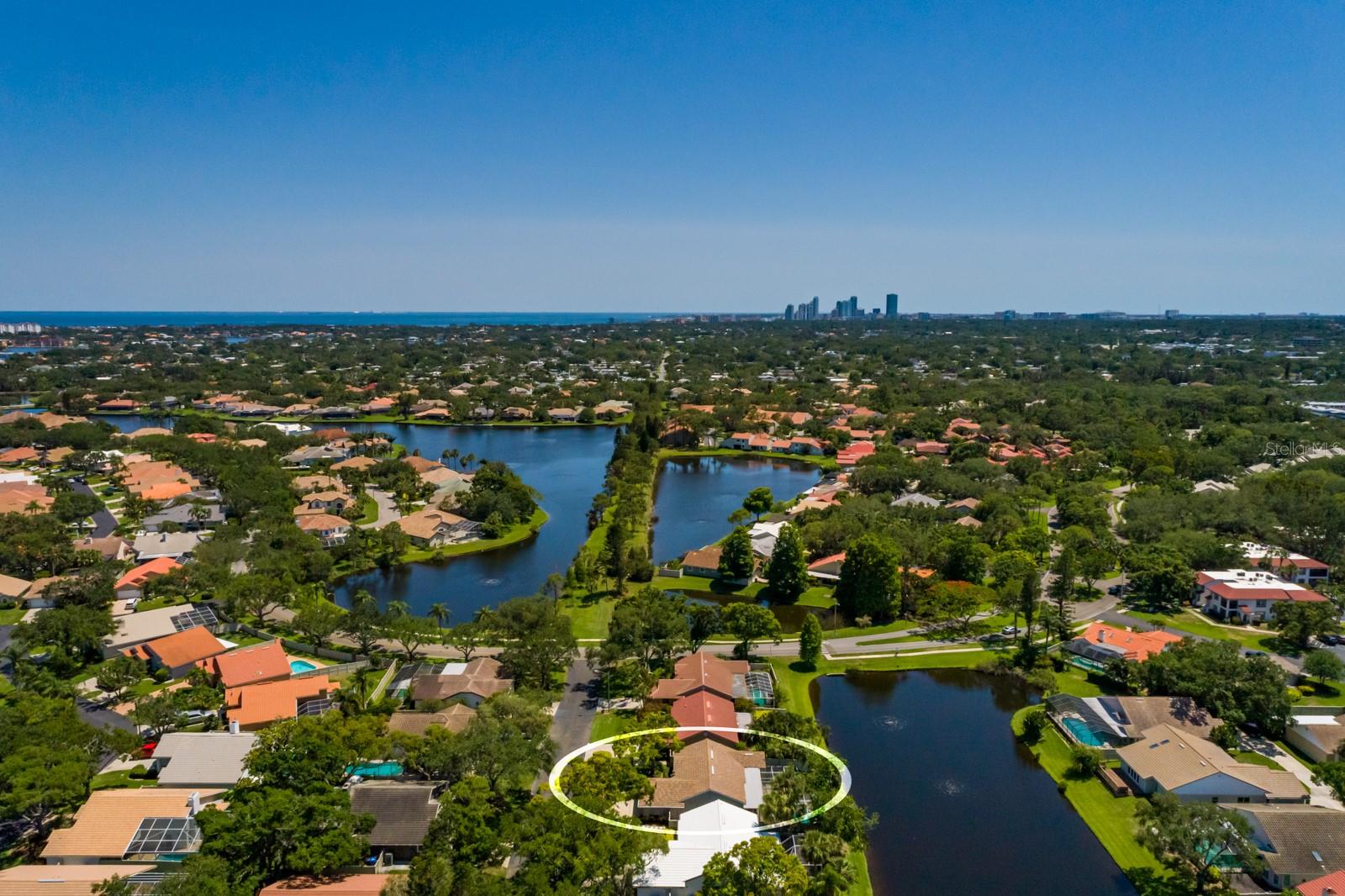 Only a 10 Minute Uber Ride or Short Bike Ride to Downtown St. Pete and LOTS of FUN!