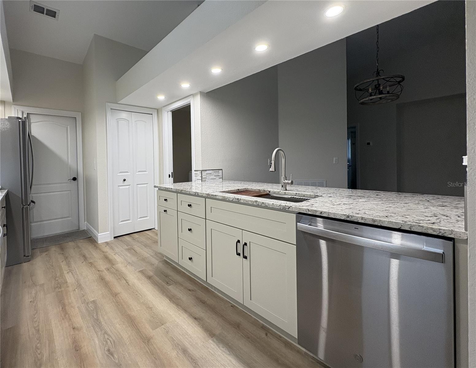 Kitchen Peninsula