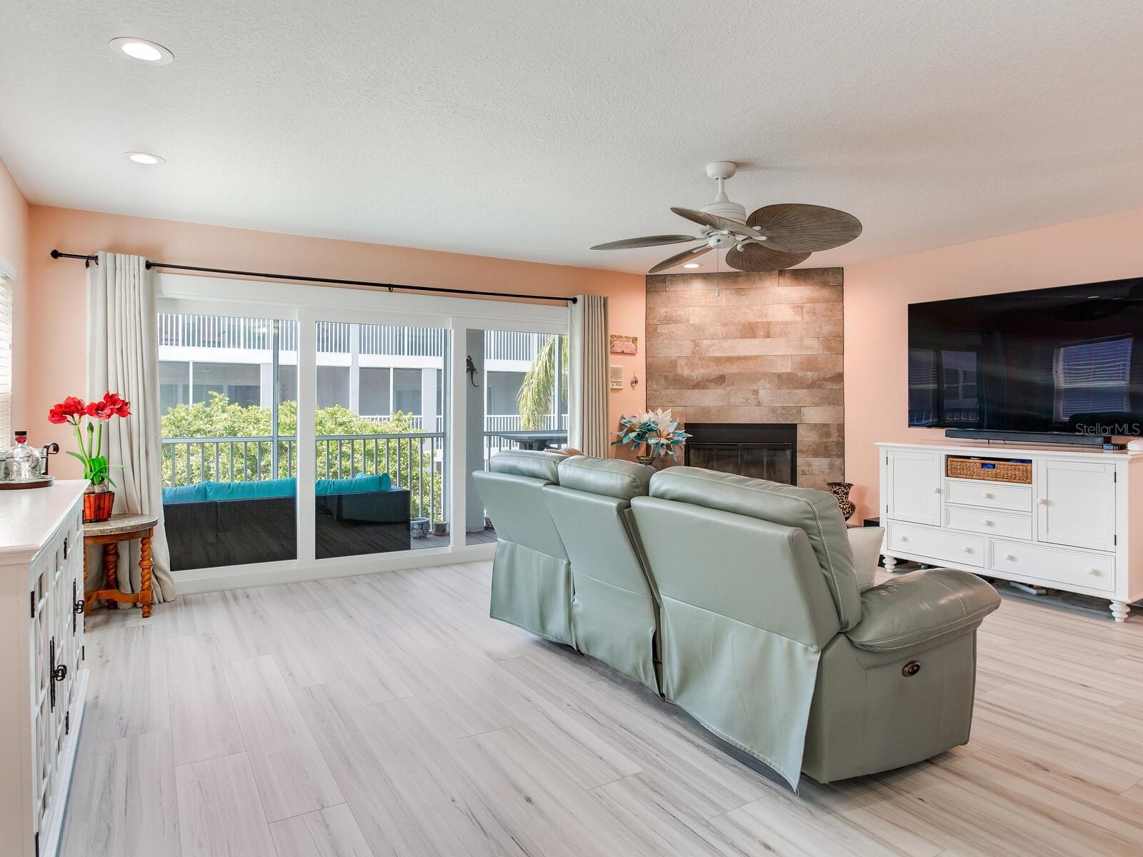Living Rm