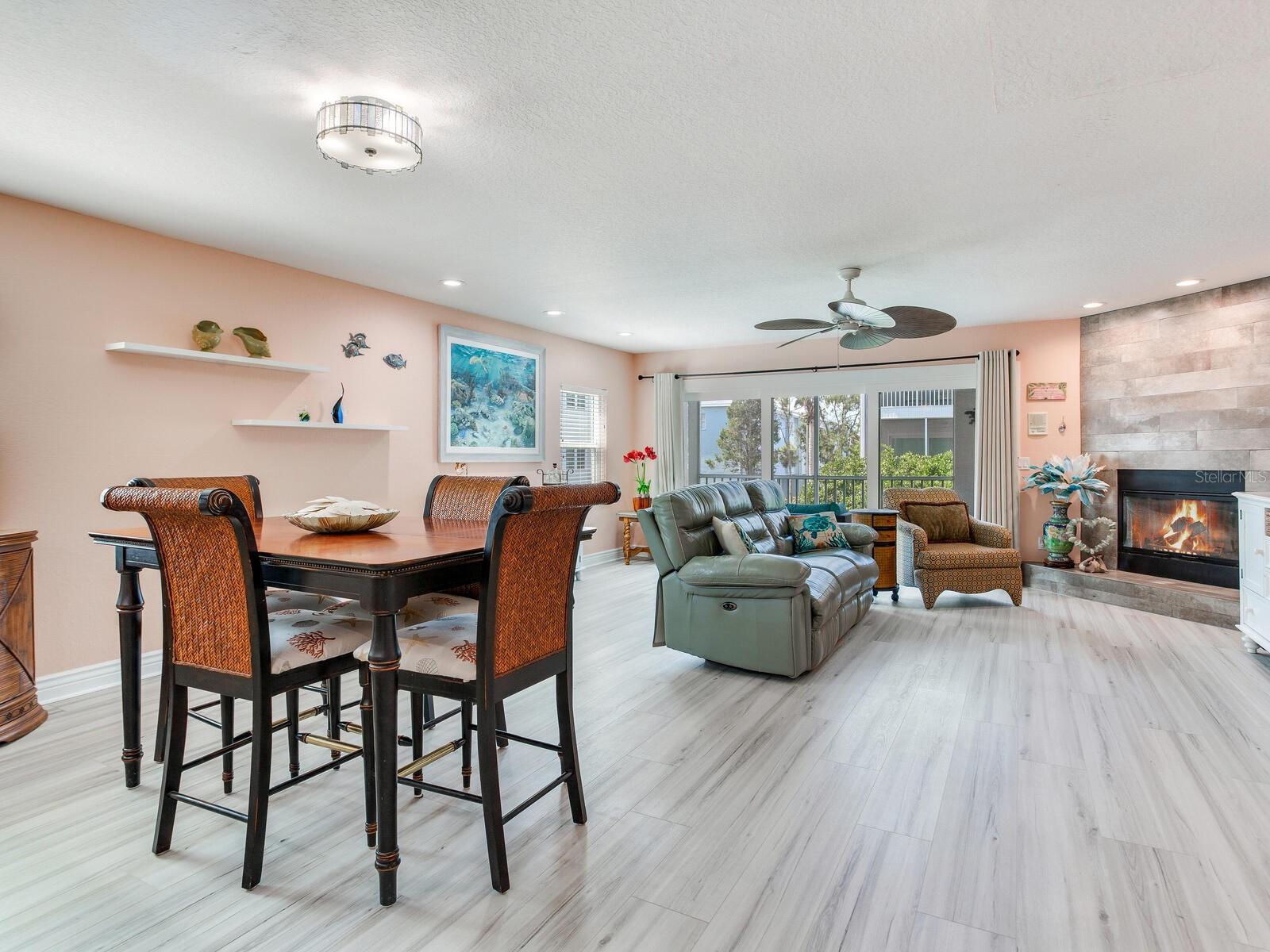 Dining Rm