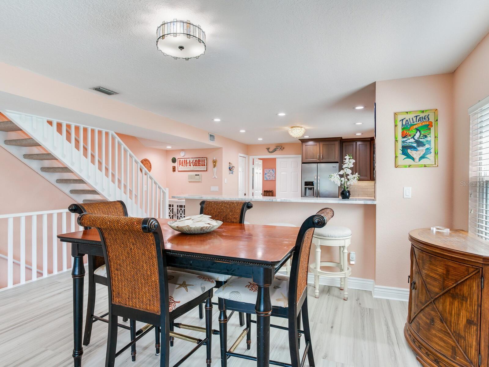 Dining Rm