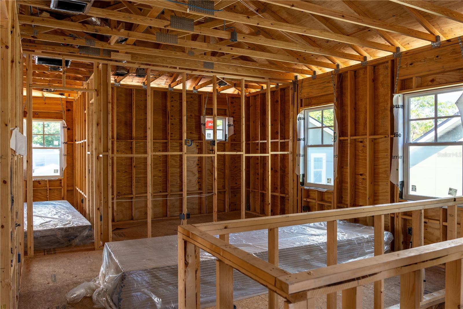 Second-Floor Loft – Versatile Flex Space