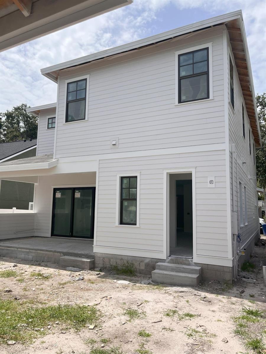 Rear Porch Room frorpool