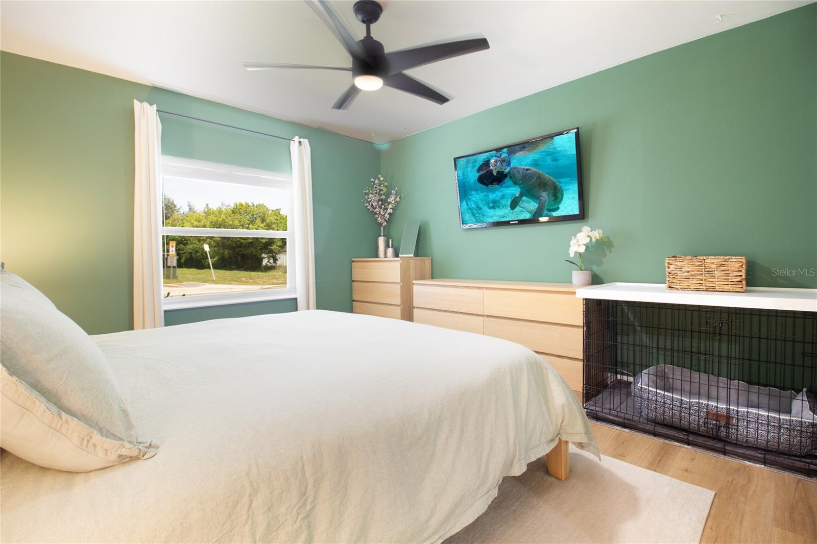 Primary suite