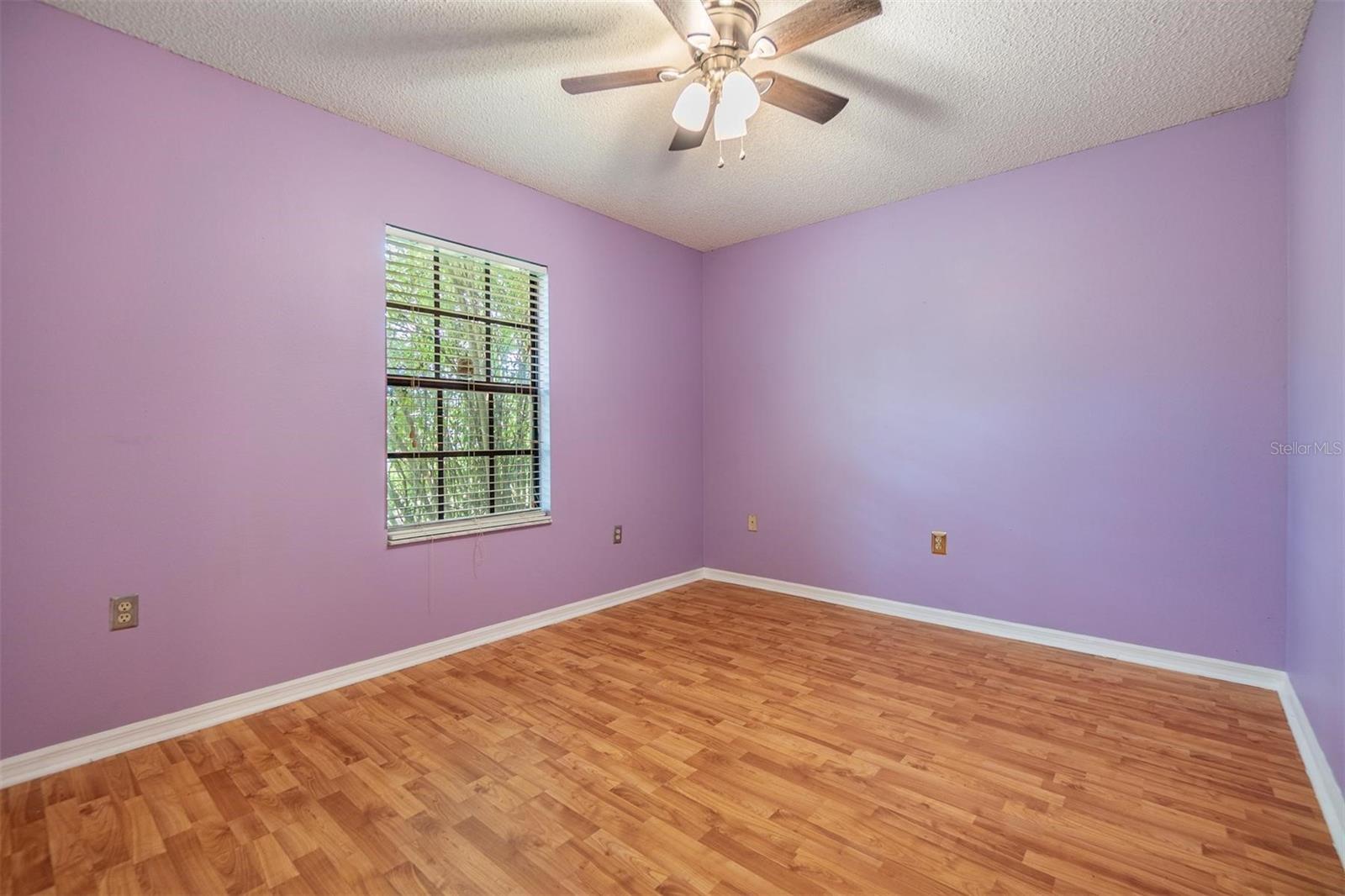 Guest bedroom
