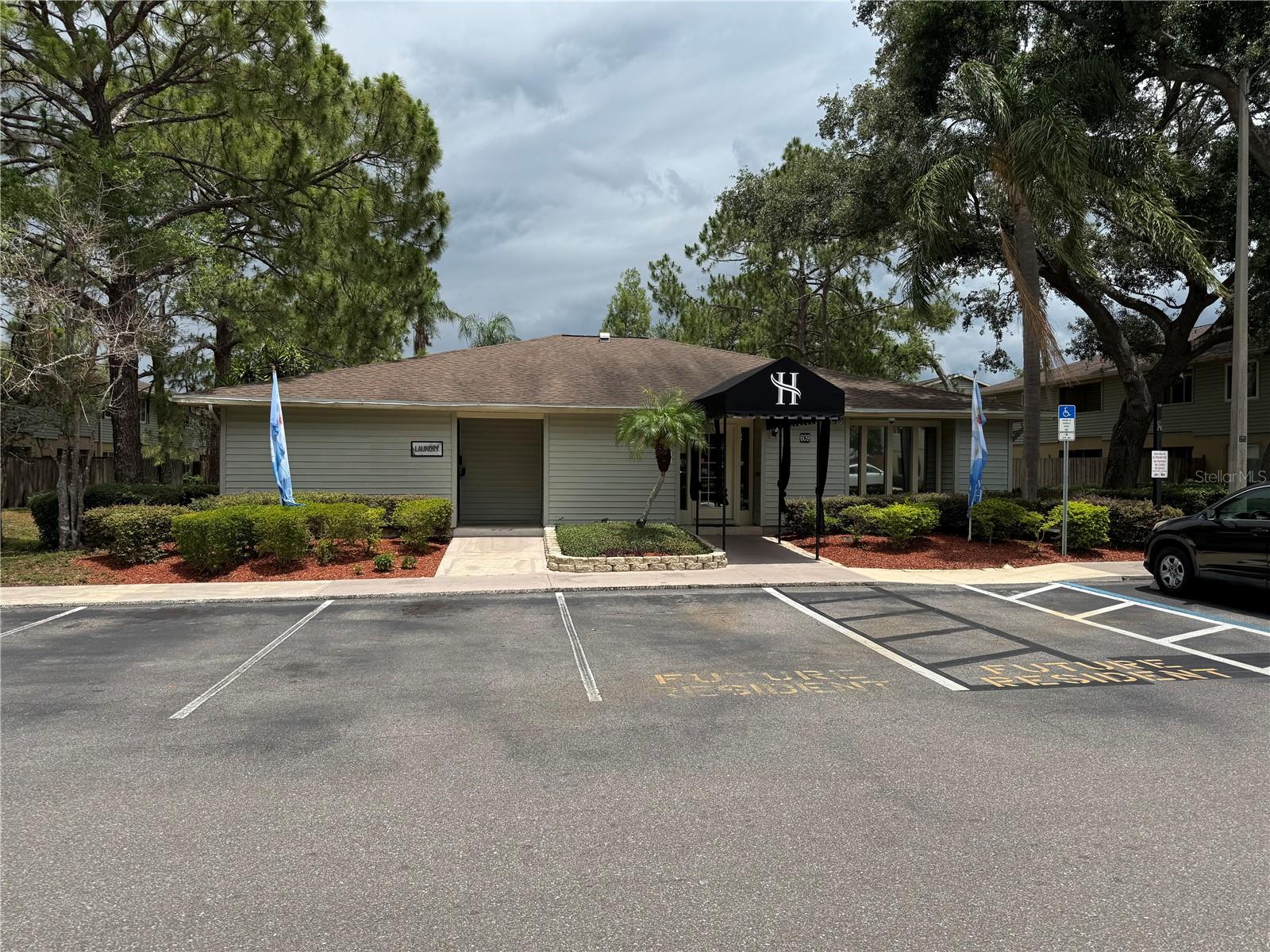 CLUBHOUSE