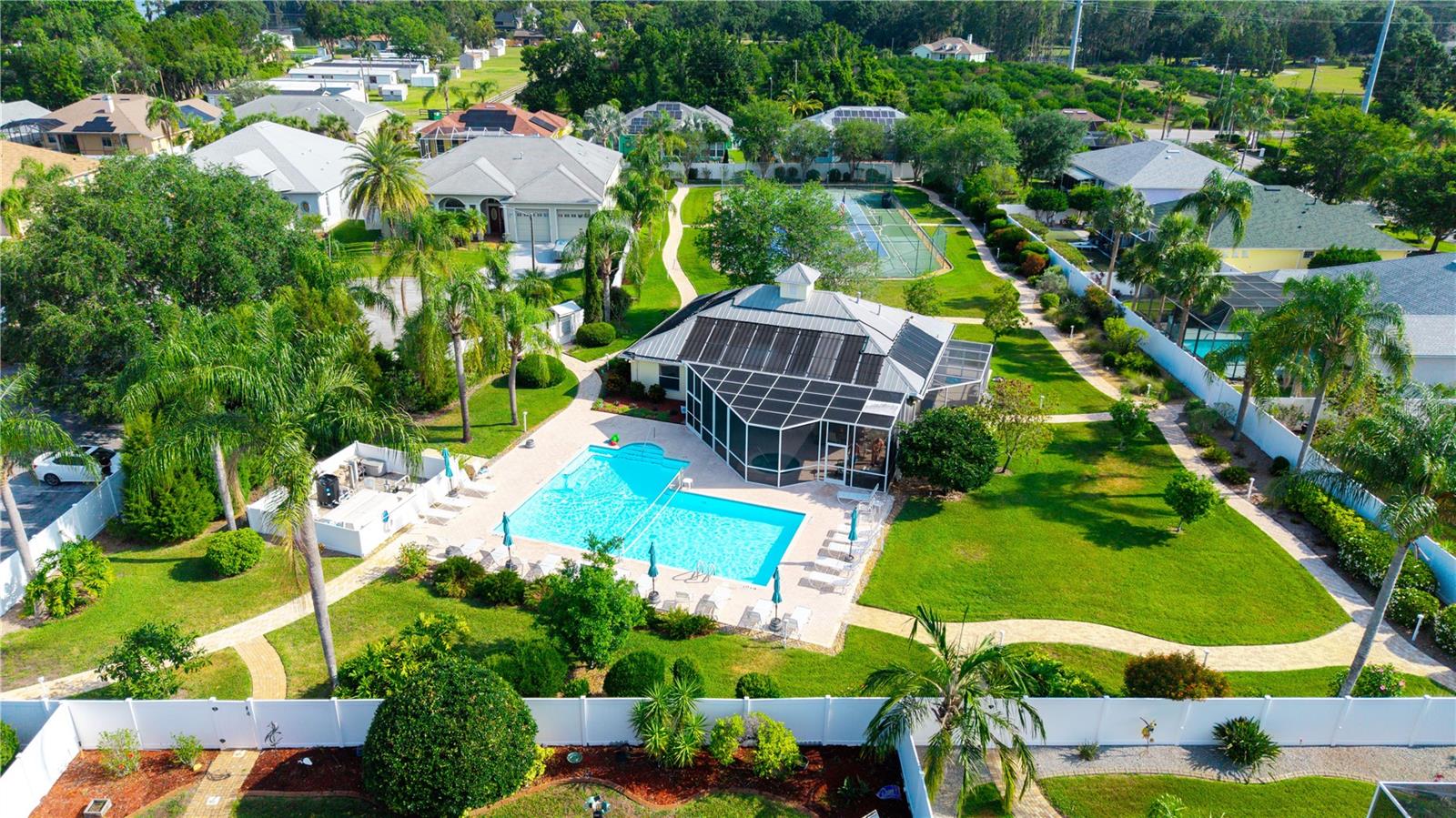 Another great aerial photo of the OASIS amenities
