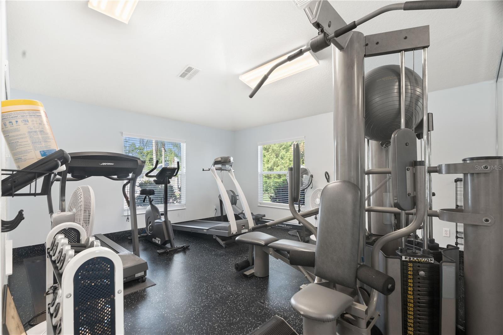 The fitness room is airconditioned