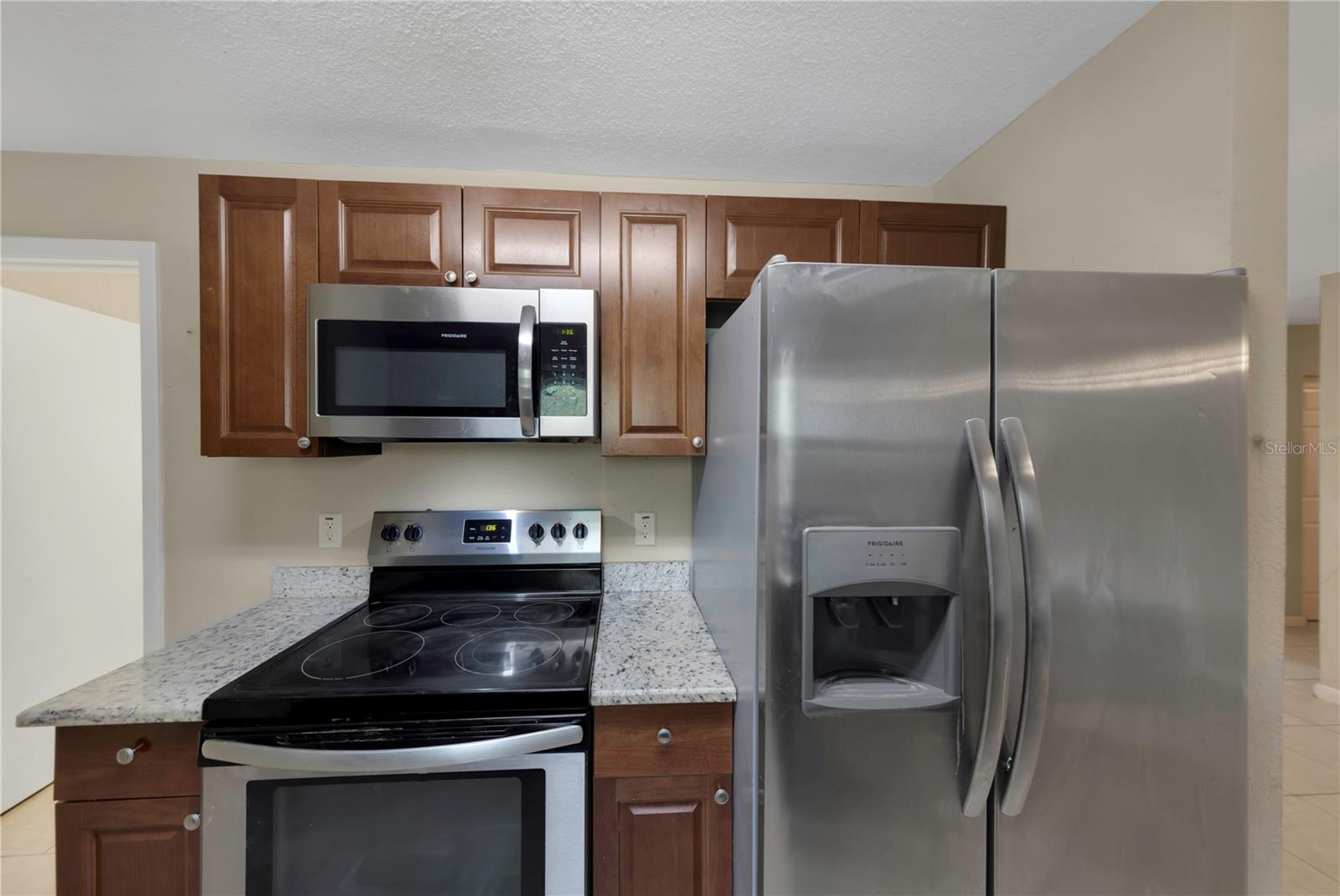 Kitchen - Left View