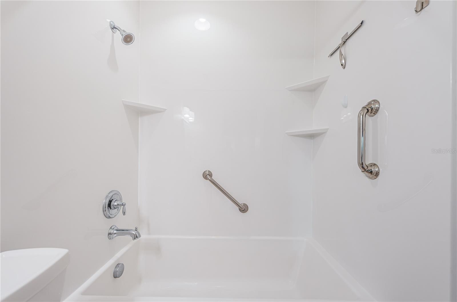 Guest Shower Tub Combo