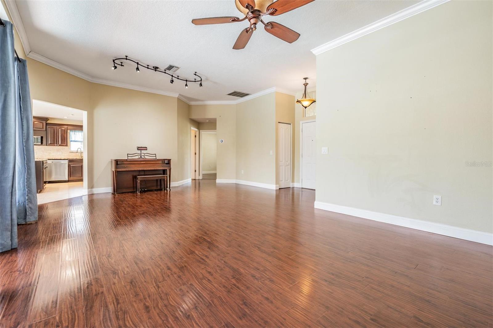Large living room for entertaining