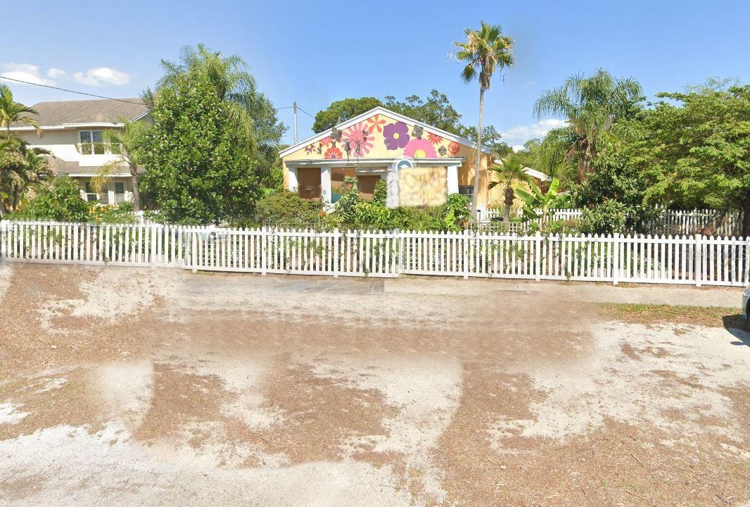 TB8385711