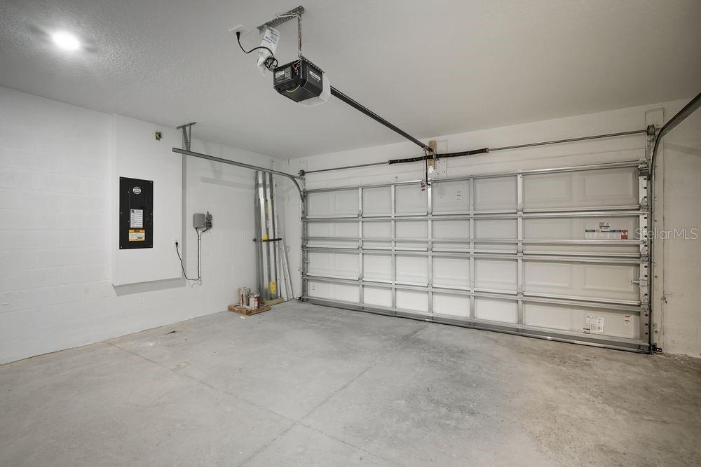 13634 Tropical Breeze ~ Ready Now