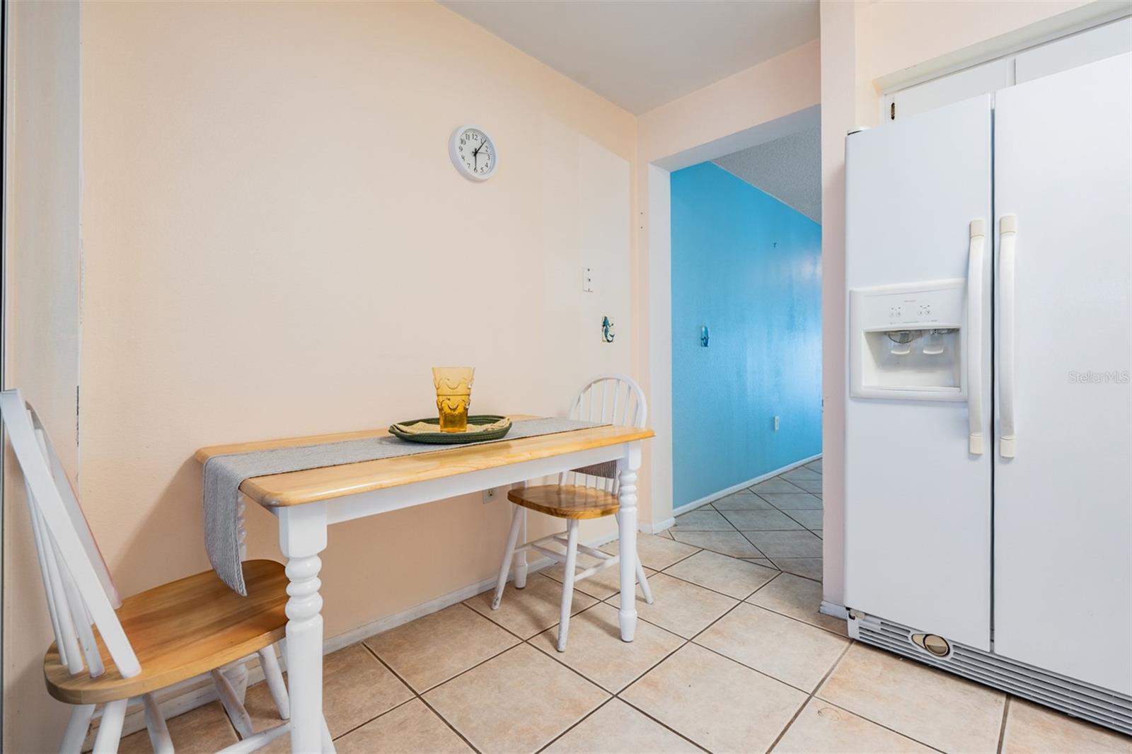 Eat-in kitchen area