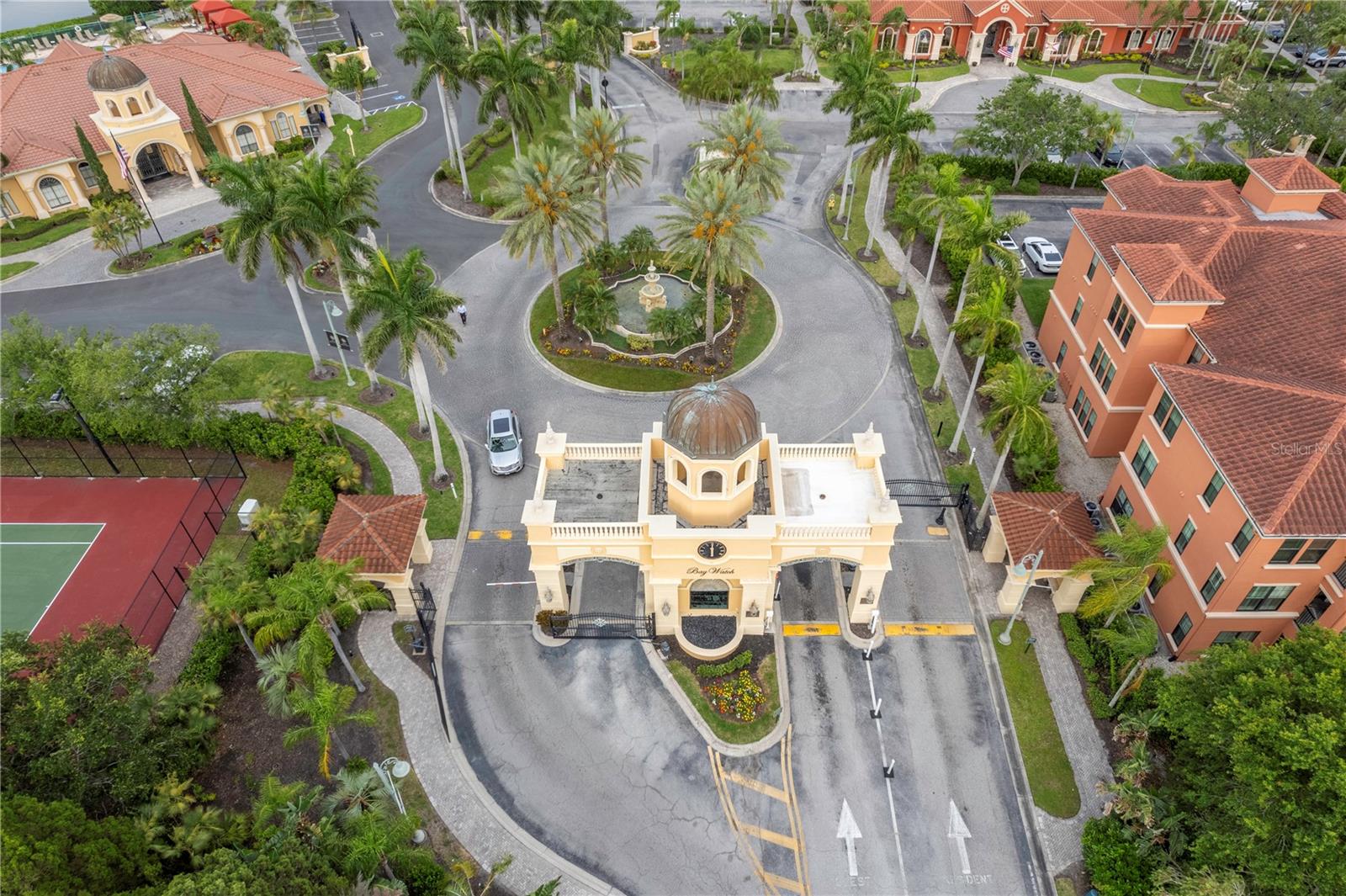 Aerial view/Entrance