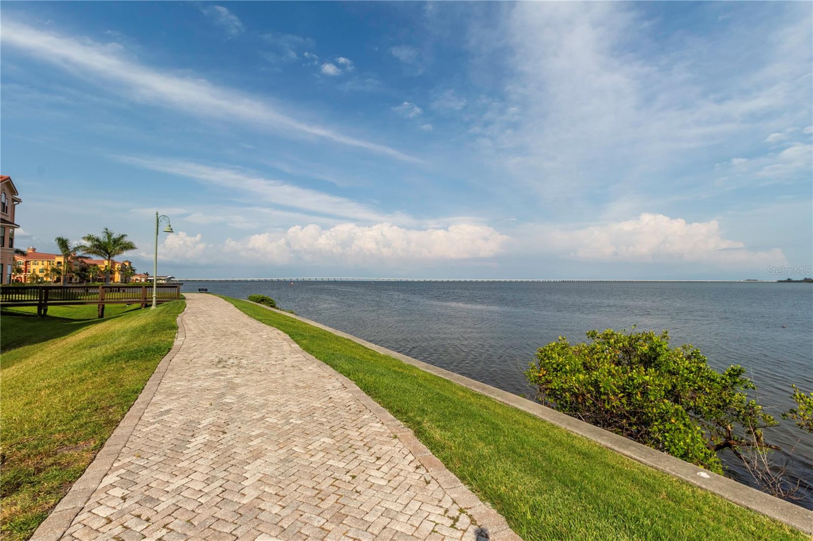 Back of the building/Ocean View/Trail