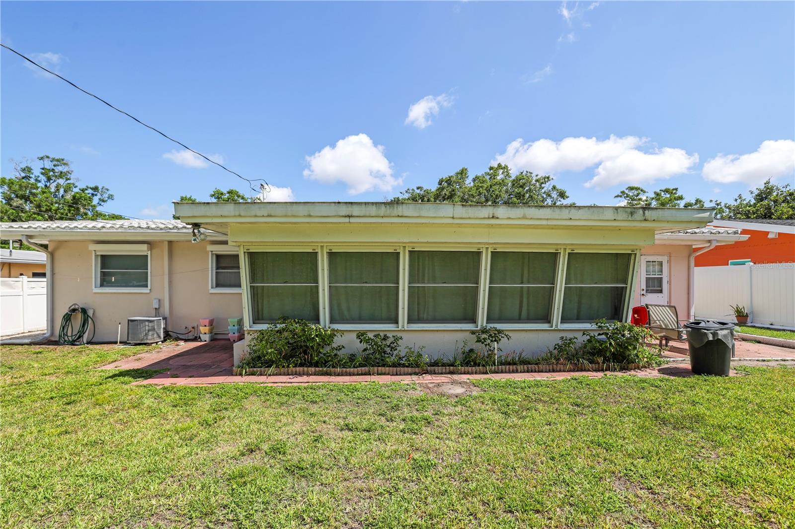 Screened in FL/Sunroom